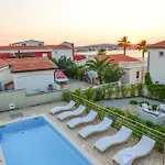 Sunset Deluxe * Vir